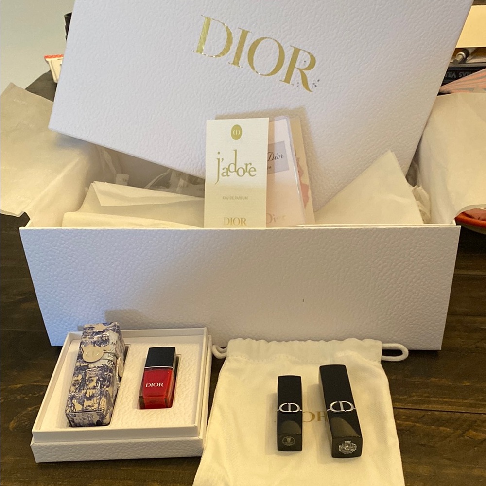 Dior Luxury Set includes box and bag